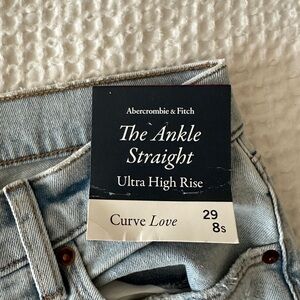 Abercrombie Ankle Straight Jeans